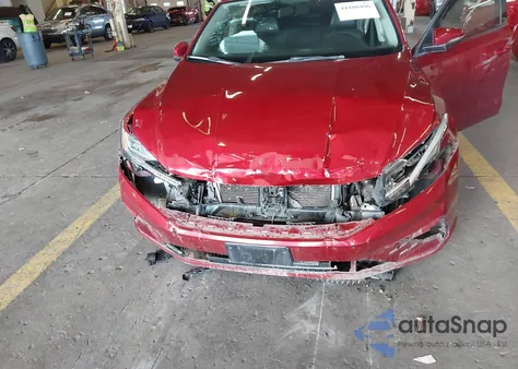 2018 Volkswagen Passat 2.0T R-Line/2.0T S z USA, uszkodzony, nr VIN 1VWAA7A31JC004669